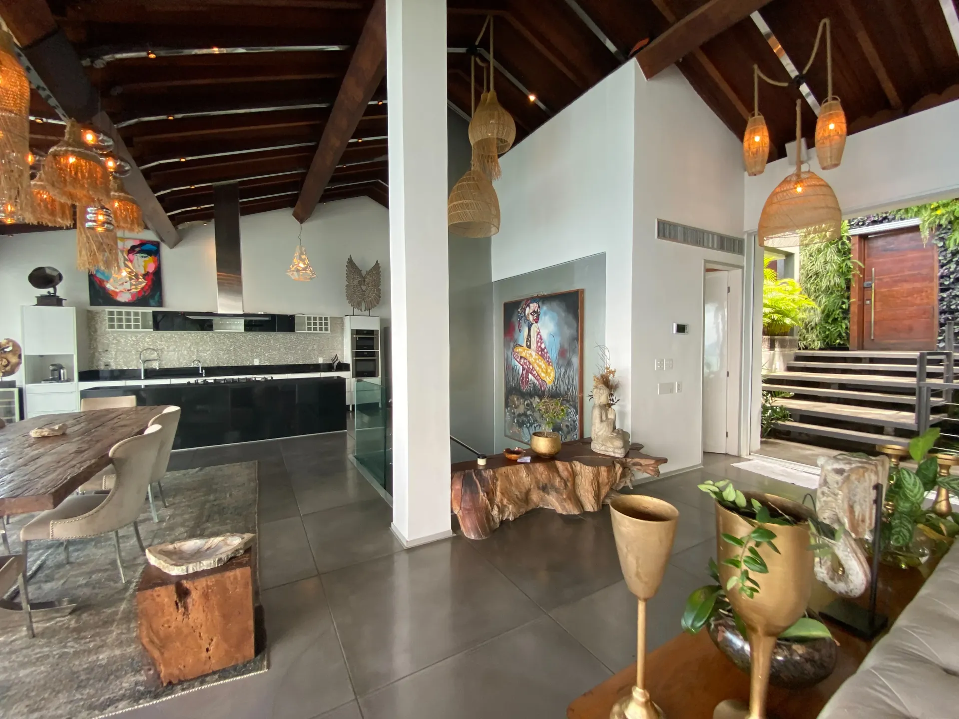 800 m² house with 5 bedrooms and an open-plan kitchen — photo 12