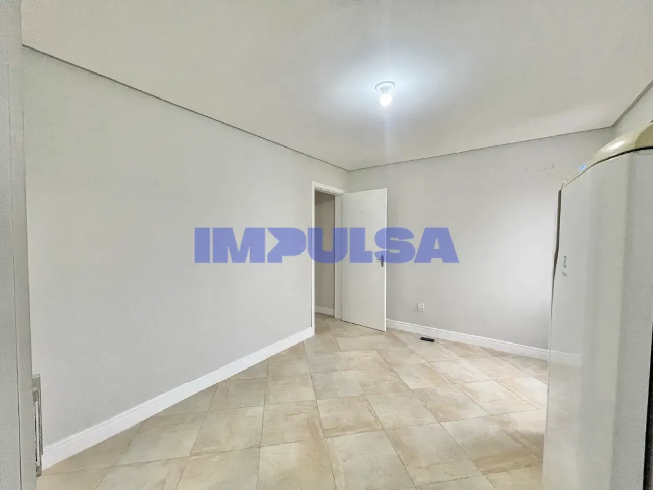 Studio with 1 bedroom en suite and 1 bathroom no parking — photo 5