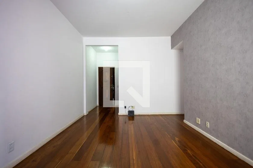 Apartment, 77 m², with wood or laminate floors — photo 22