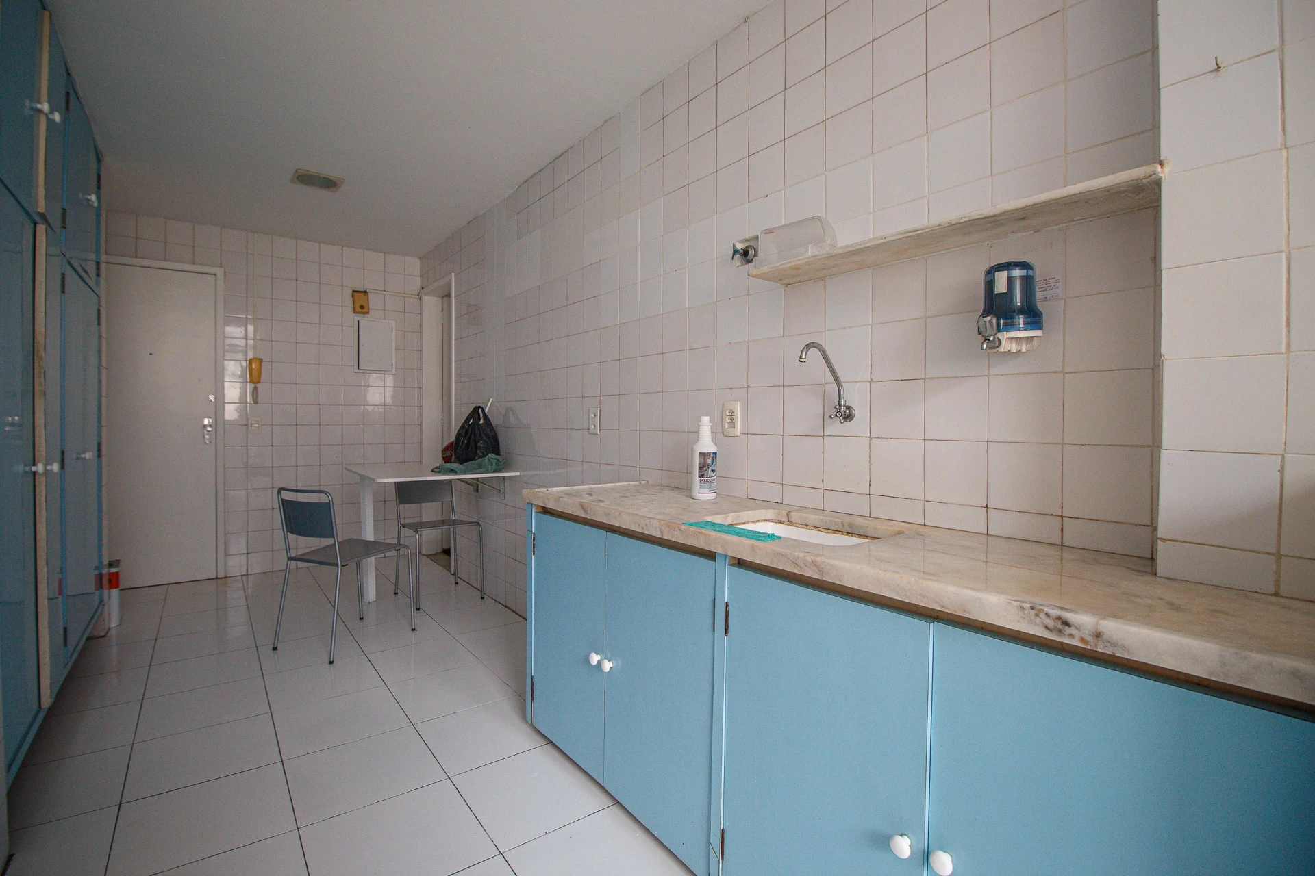 Unfurnished 2-bedroom apartment with 3 bathrooms — photo 11