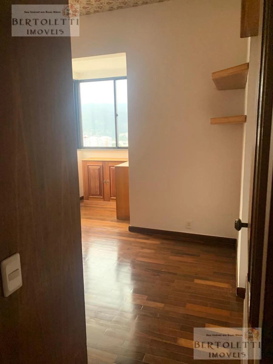 Furnished 179 m² apartment with a gas kitchen — photo 13
