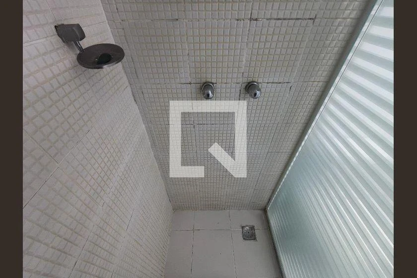 Furnished 2-bedroom apartment with a balcony — photo 18