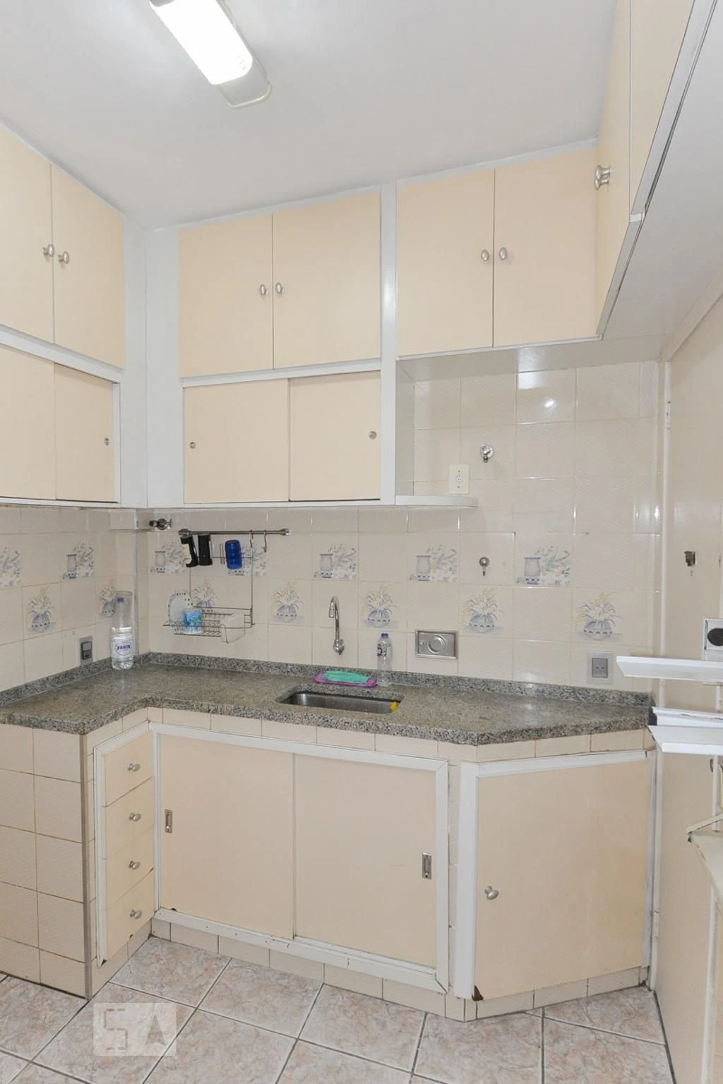 3-bedroom apartment with a mountain view — photo 33
