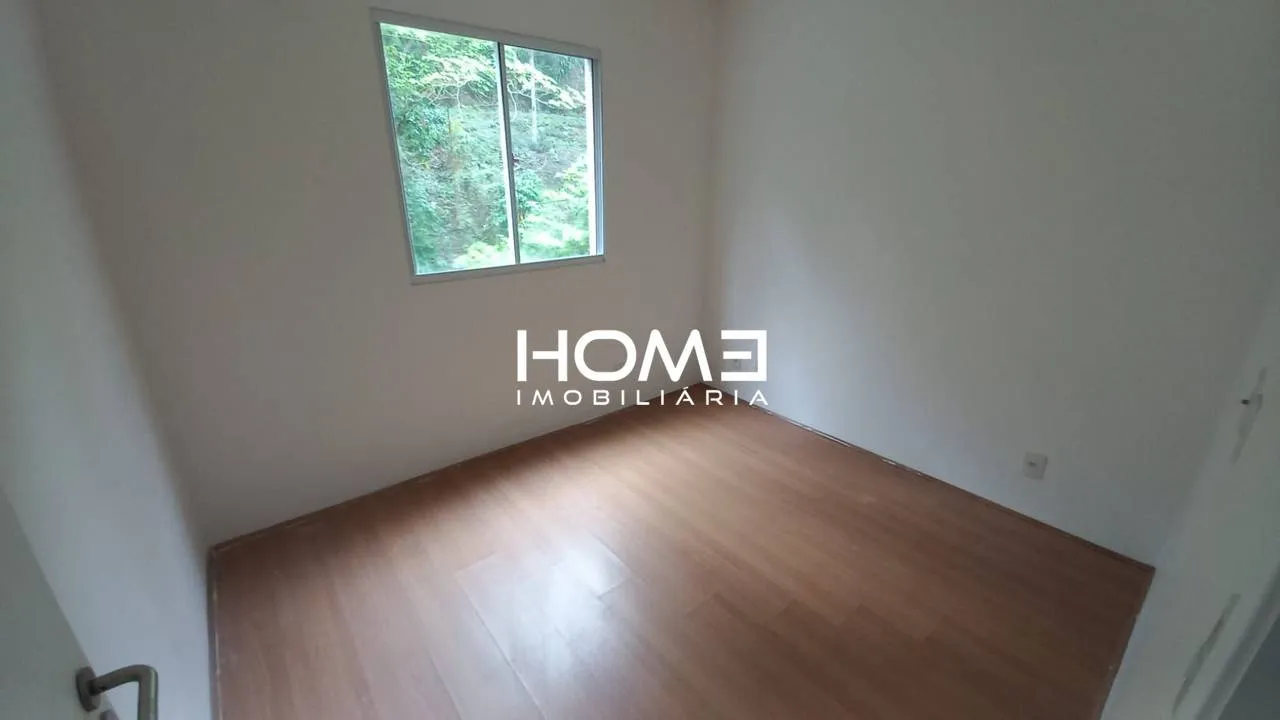 2-bedroom apartment with a mountain view — photo 4