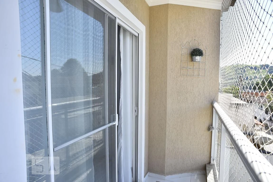 Furnished house with 2 en-suite bedrooms and laundry area — photo 36