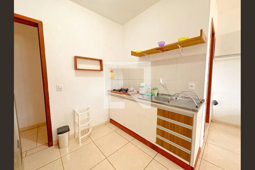 Furnished apartment, 40 m², with floor-to-ceiling windows — photo 19