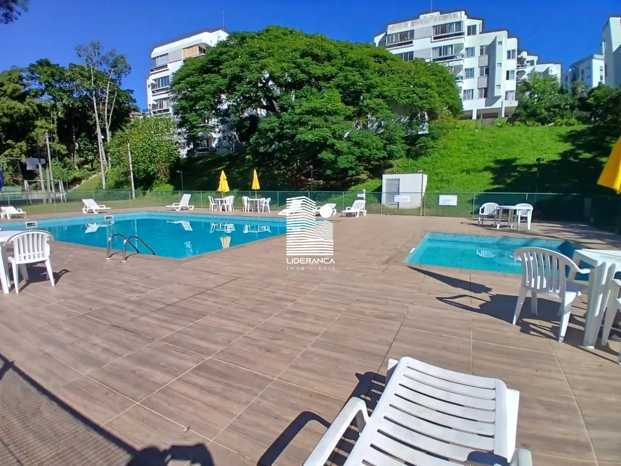 Apartamento de 3 dormitórios com cozinha a gás, 154 m² — photo 44