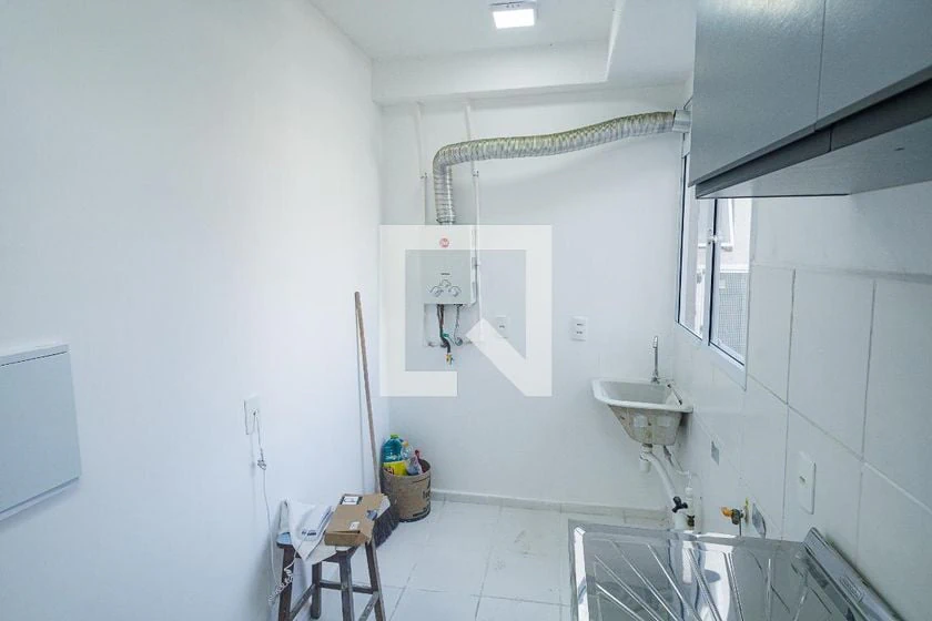 2-bedroom apartment with fitted kitchen cabinets — photo 3