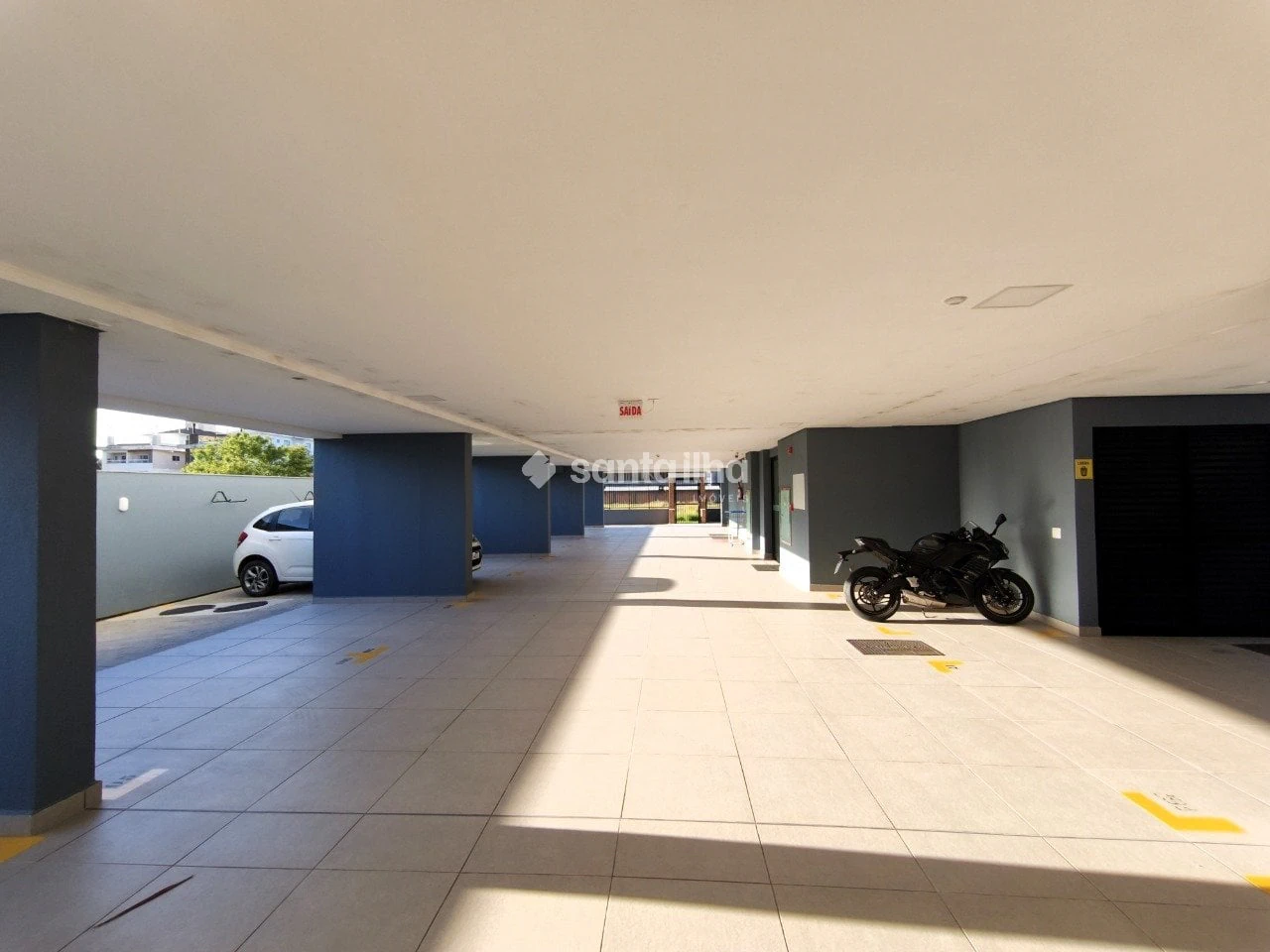 Furnished apartment, 39 m², with floor-to-ceiling windows — photo 29