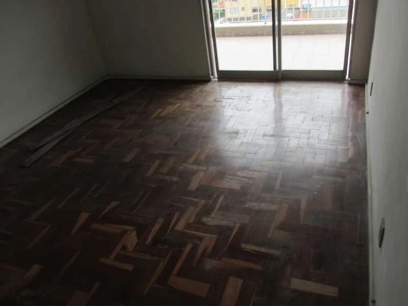 Apartment with 2 bedrooms and a closed-off kitchen — photo 5