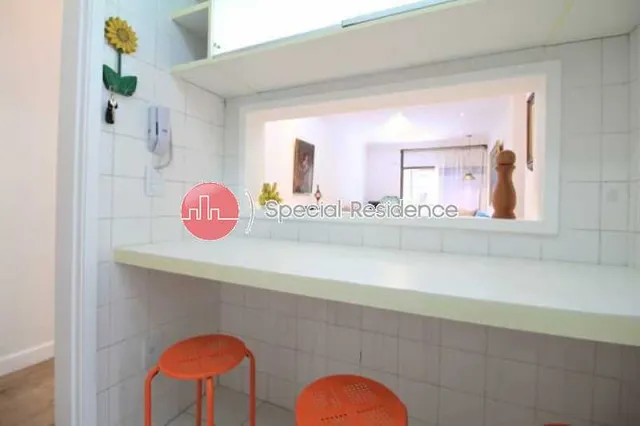 Apartamento mobiliado com 2 quartos e varanda de vidro — photo 16