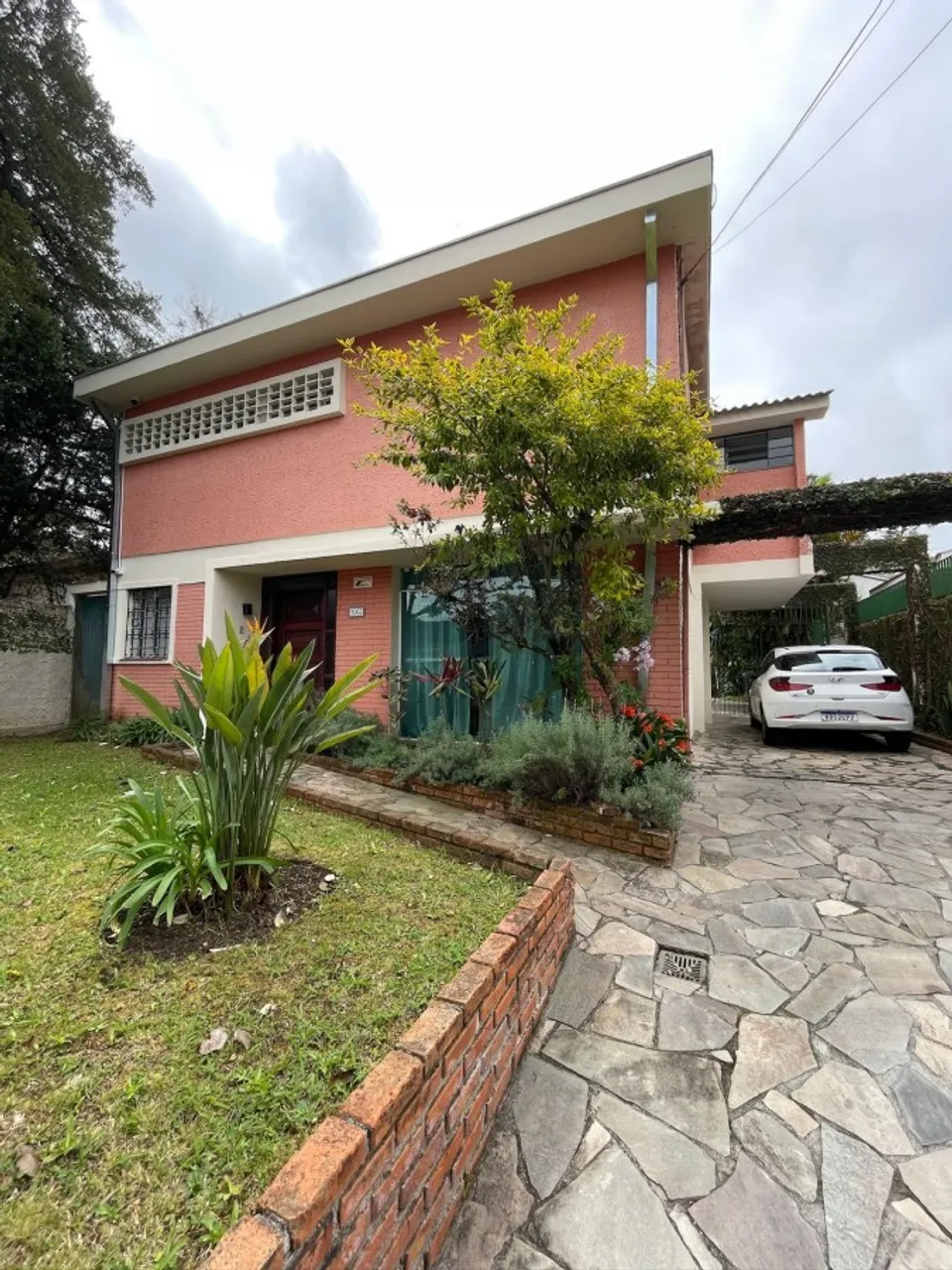 450 m² house with 4 bedrooms and 4 bathrooms — photo 2