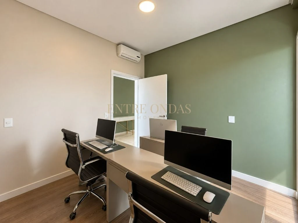 Собственный бассейн и 5 спален: дом 278 м² — photo 16