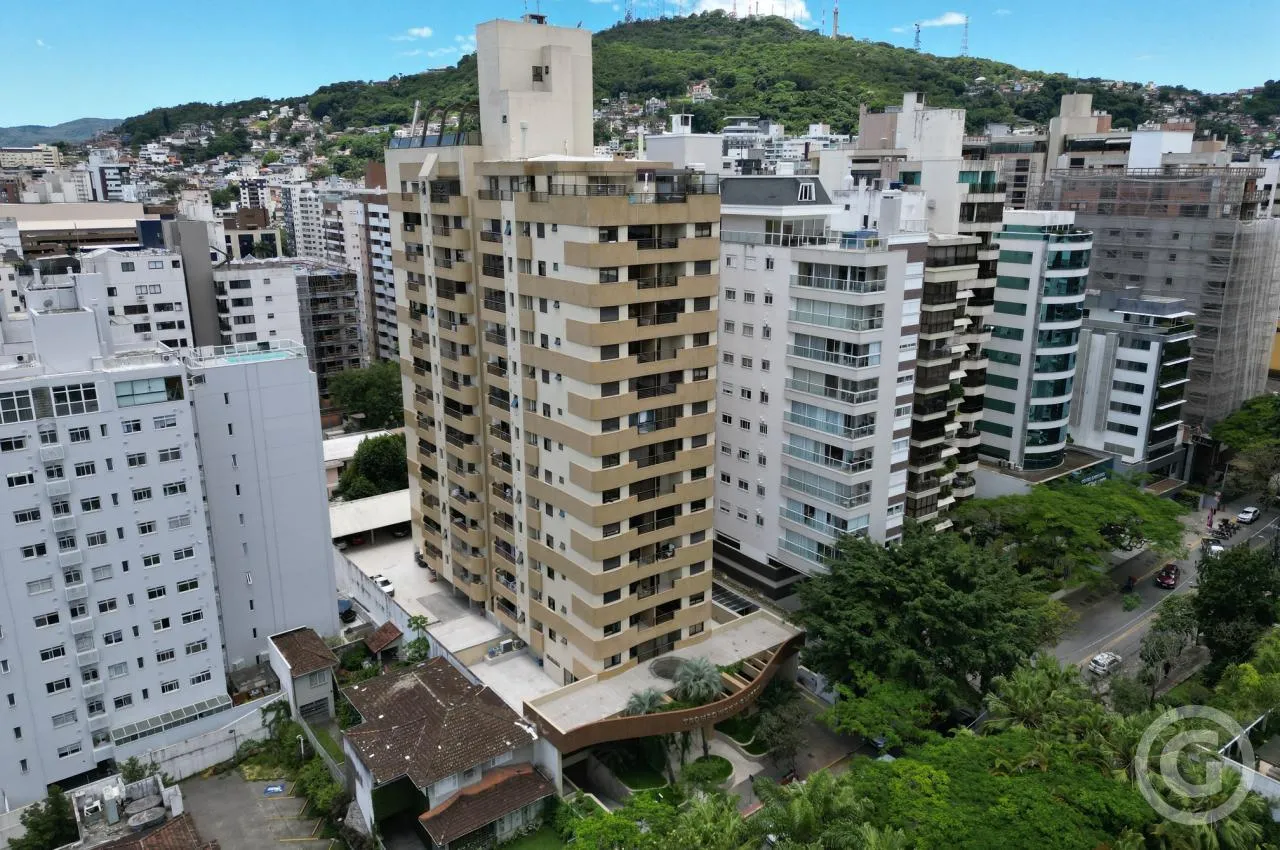 Apartment, 61 m², with a glass-enclosed balcony — photo 8
