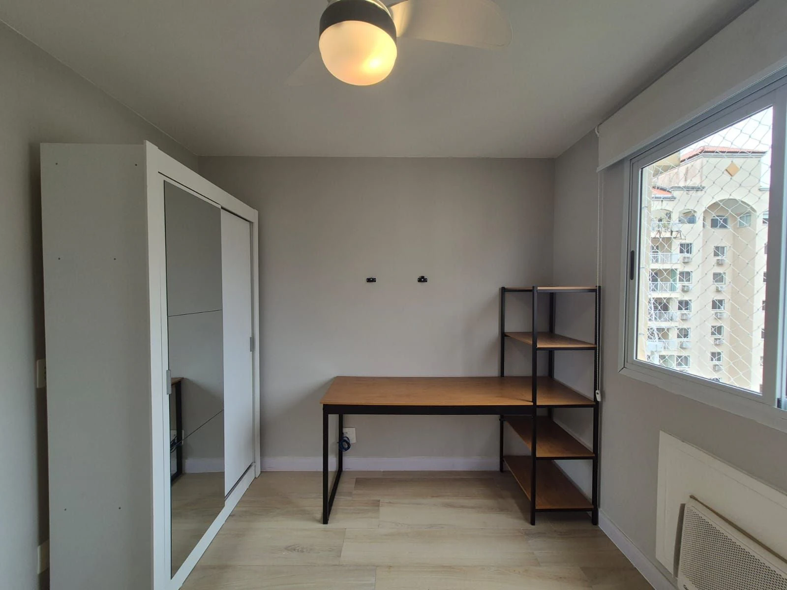 Квартира 74 м² з власним басейном та заскленим балконом — photo 9