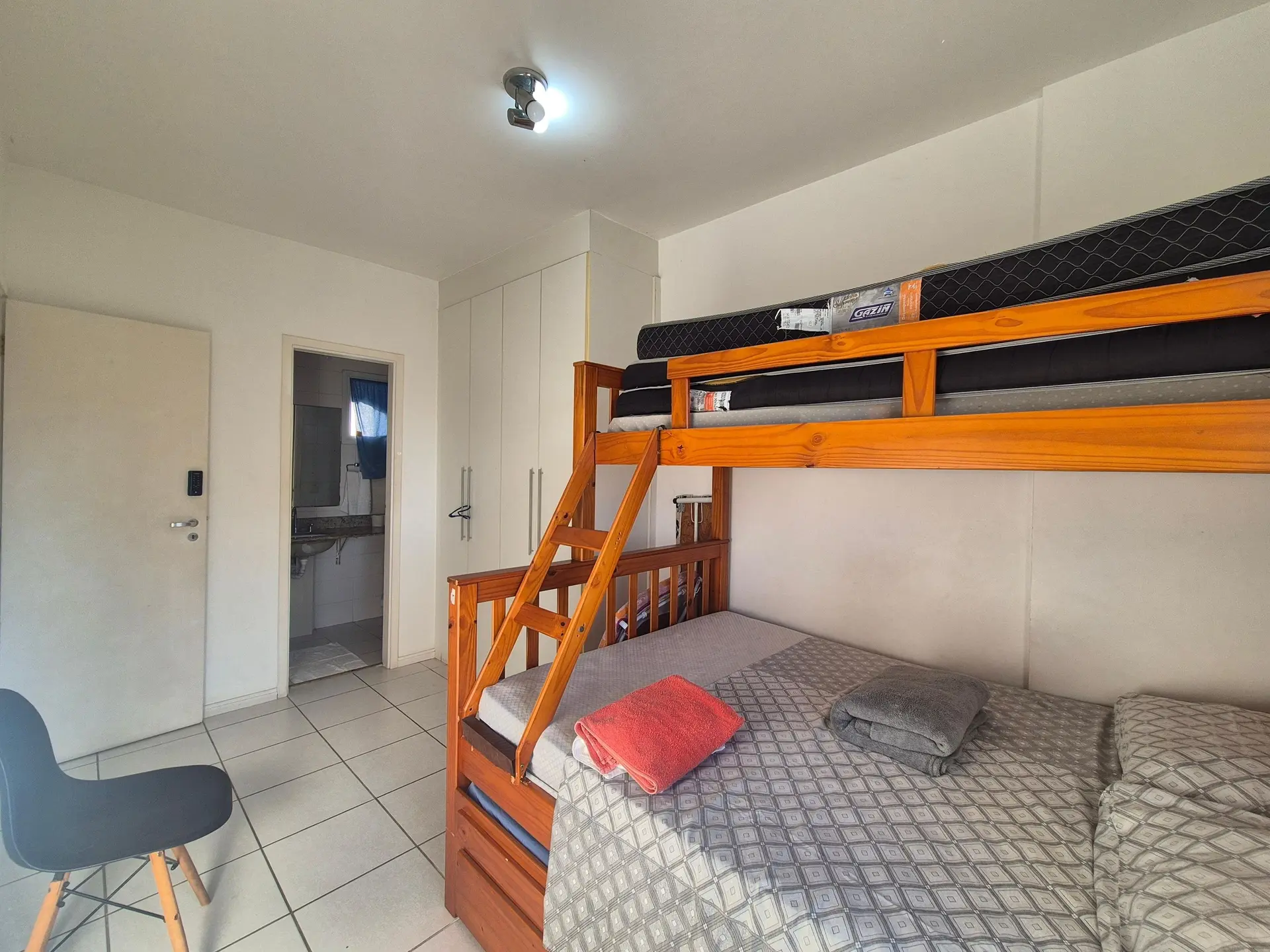 Apartamento mobiliado com 2 quartos e lavanderia com máquina — photo 31