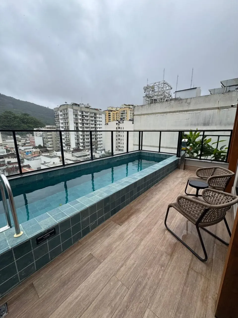 Unfurnished apartment with 3 bedrooms and 4 bathrooms — photo 9
