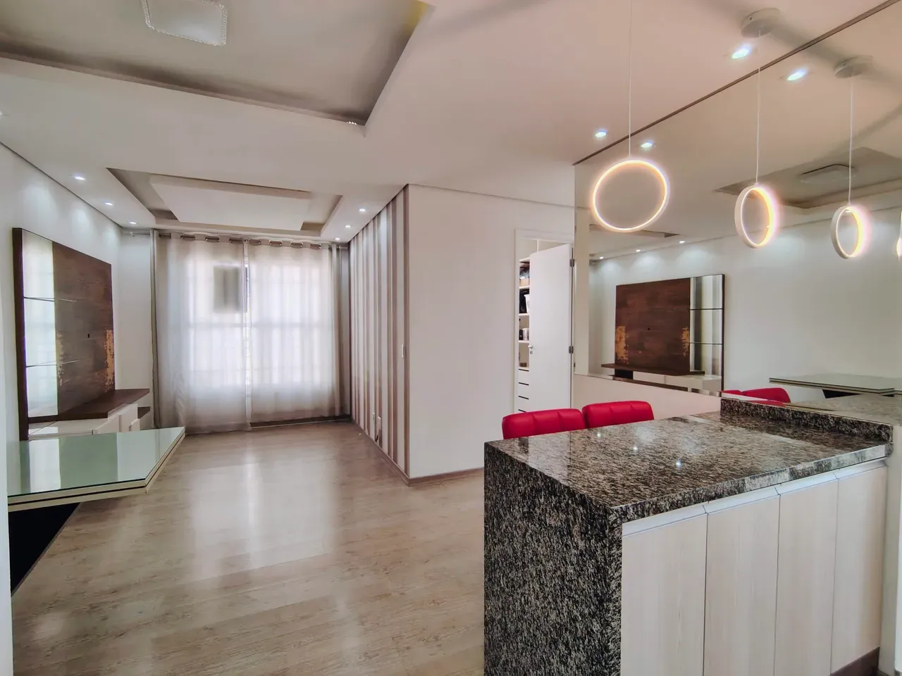 3-bedroom apartment in a building with a gym