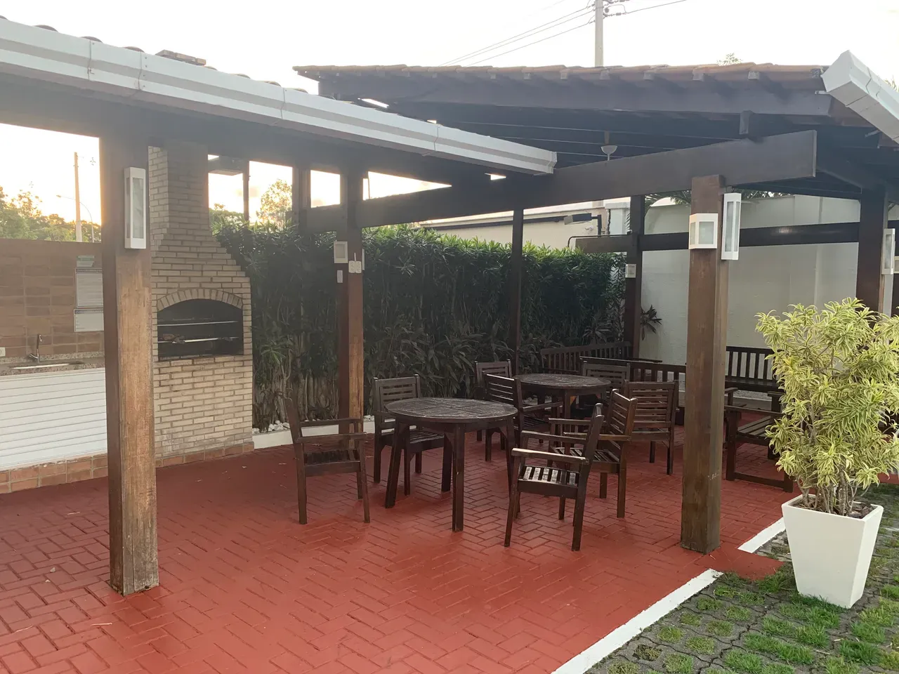 Furnished apartment, 91 m², with a glass-enclosed balcony — photo 19