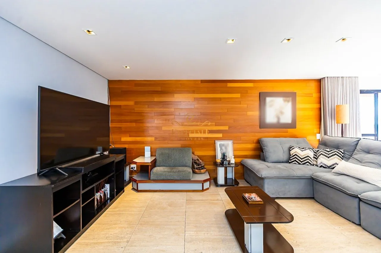 Furnished triplex penthouse with 4 en-suite suites — photo 17