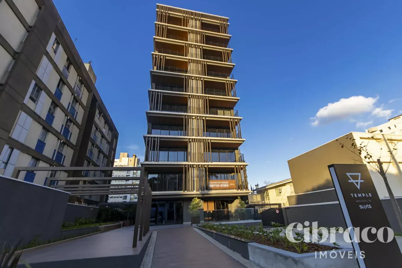 Furnished 1-bedroom apartment with balcony