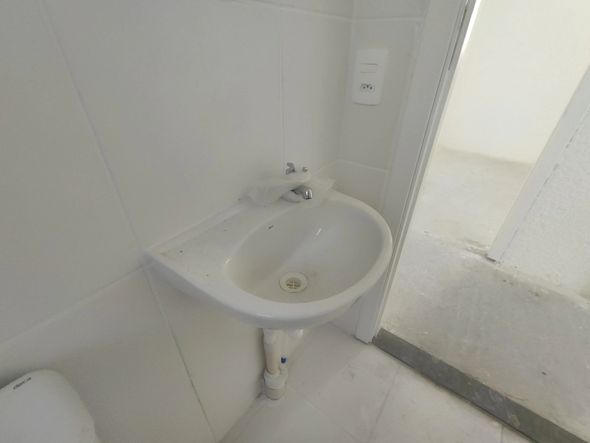 2-bedroom apartment with 1 bathroom and pet allowance — photo 28