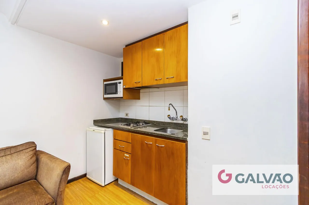 One-bedroom apartment in a building with a gym — photo 2