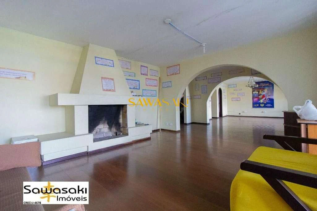 House with 8 bedrooms, 4 en-suites and 459 m² — photo 4