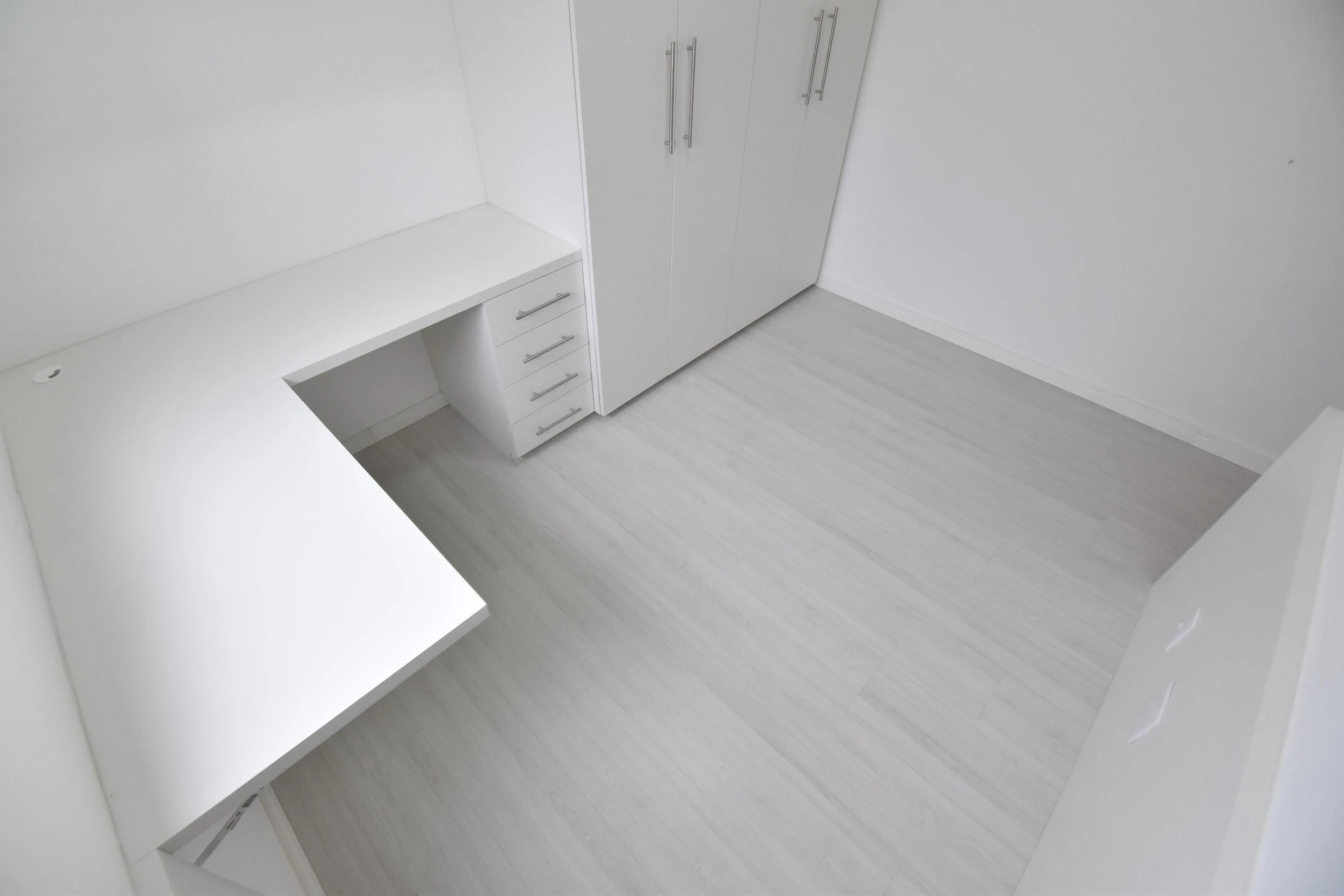 2-bedroom apartment with a home office in Curitiba — photo 9