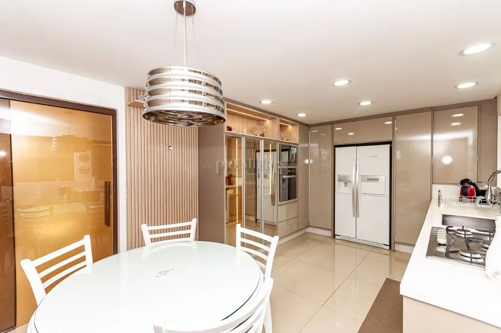 Furnished house with 4 bedrooms across 1167 m² and 8 spots — photo 127