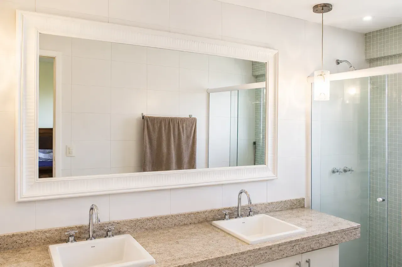 Furnished apartment with 4 bedrooms and 5 bathrooms — photo 11