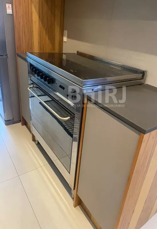 Furnished 190 m² apartment with 4 bedrooms and 4 parking — photo 68