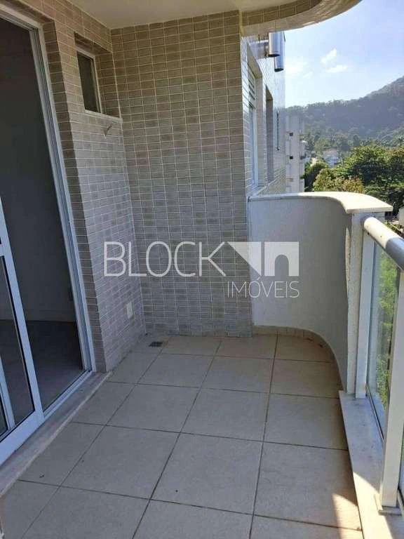 1-bedroom apartment with balcony and 49 m² — photo 21