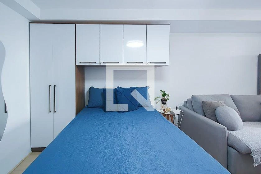 Apartamento amueblado de 1 dormitorio con 35 m² y balcón cerrado — photo 3