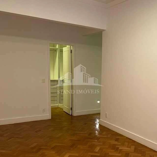 3-bedroom apartment with 1 en-suite bathroom and 300 m² — photo 16