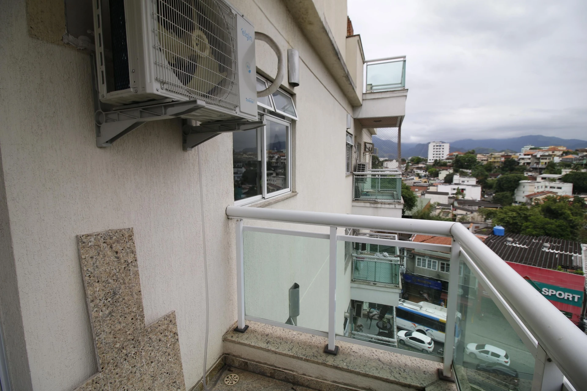 Apartment, 161 m², with a grill on the balcony — photo 3