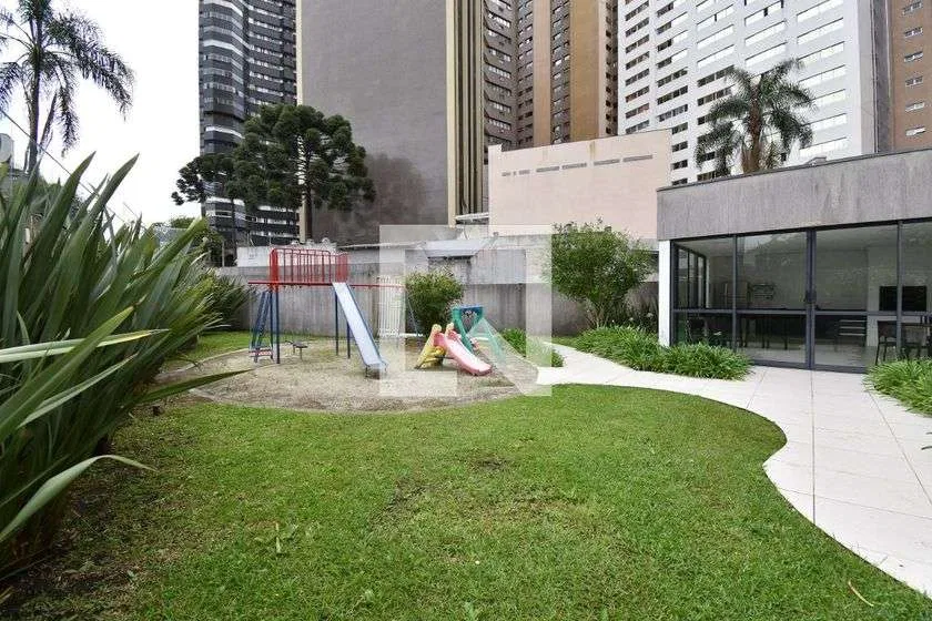 Glass-enclosed balcony in a one-bedroom apartment, 48 m² — photo 28