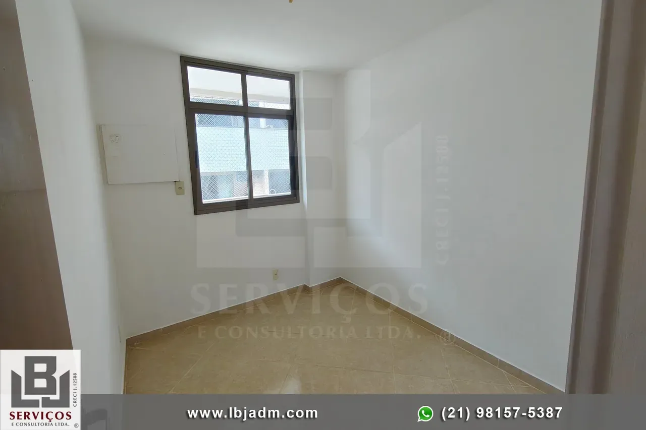 Apartment on the 2nd floor with a walk-in closet — photo 13
