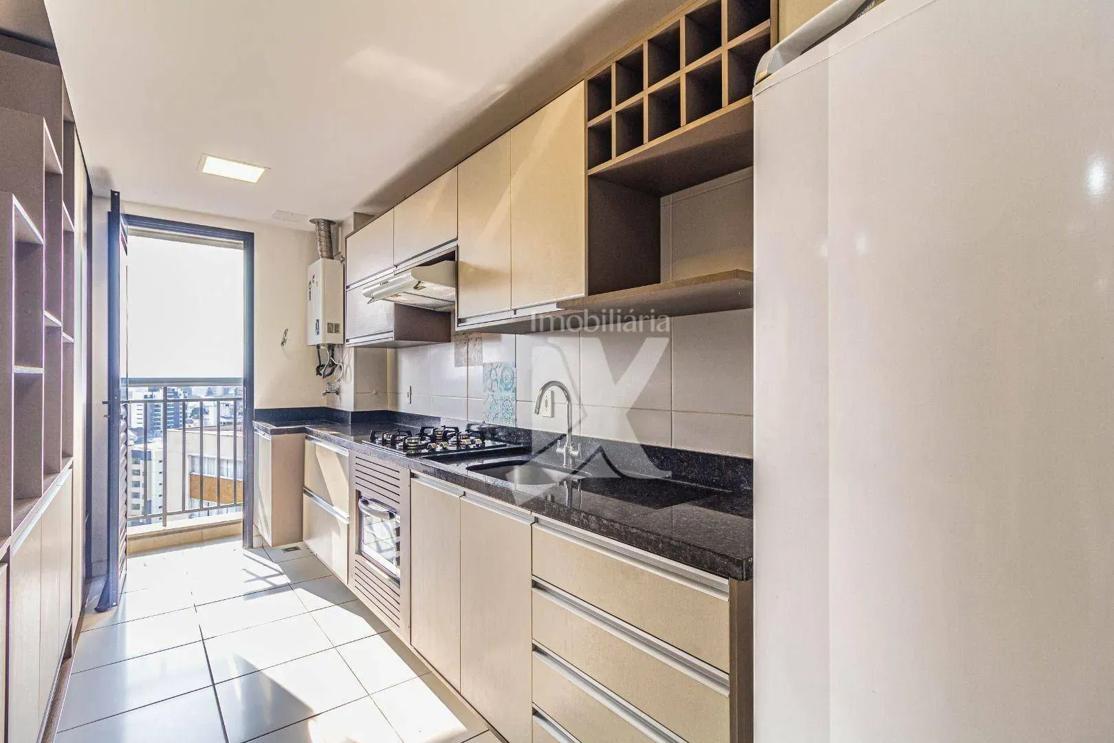 Wood or laminate floors in a one-bedroom apartment, 47 m² — photo 15