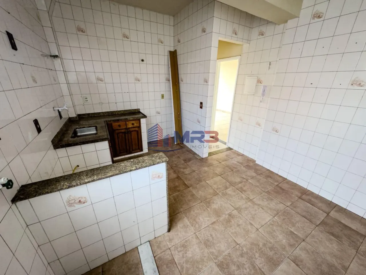 Apartamento para locação com 2 quartos e cozinha fechada — photo 3