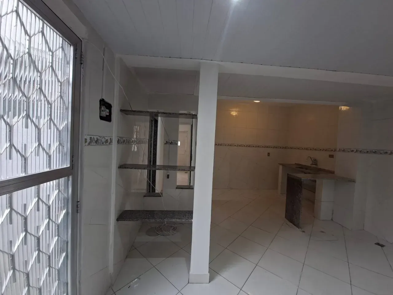House with 2 bedrooms and 1 bathroom, no parking — photo 2