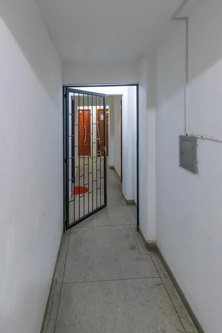 Unfurnished 2-bedroom apartment with 1 parking space — photo 17