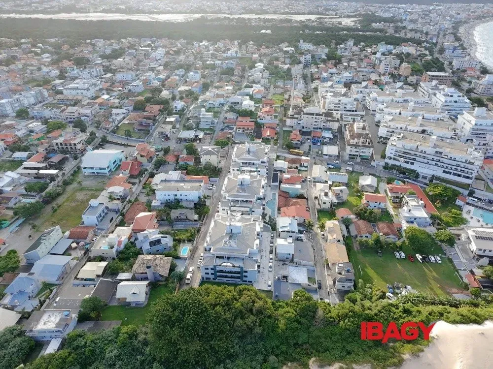 Квартира с 3 спальнями, 102 м², 1 ванная и 2 места — photo 57