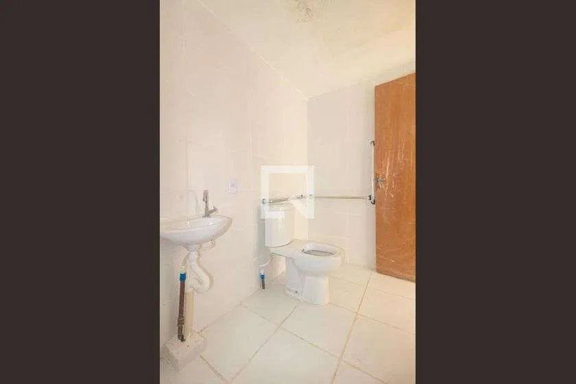 2-bedroom apartment in a building with a pool — photo 23