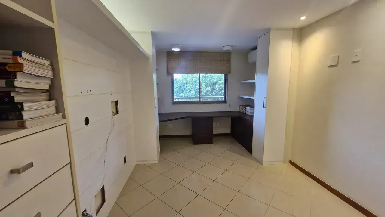 Apartment with a closed kitchen and 3 bedrooms — photo 5