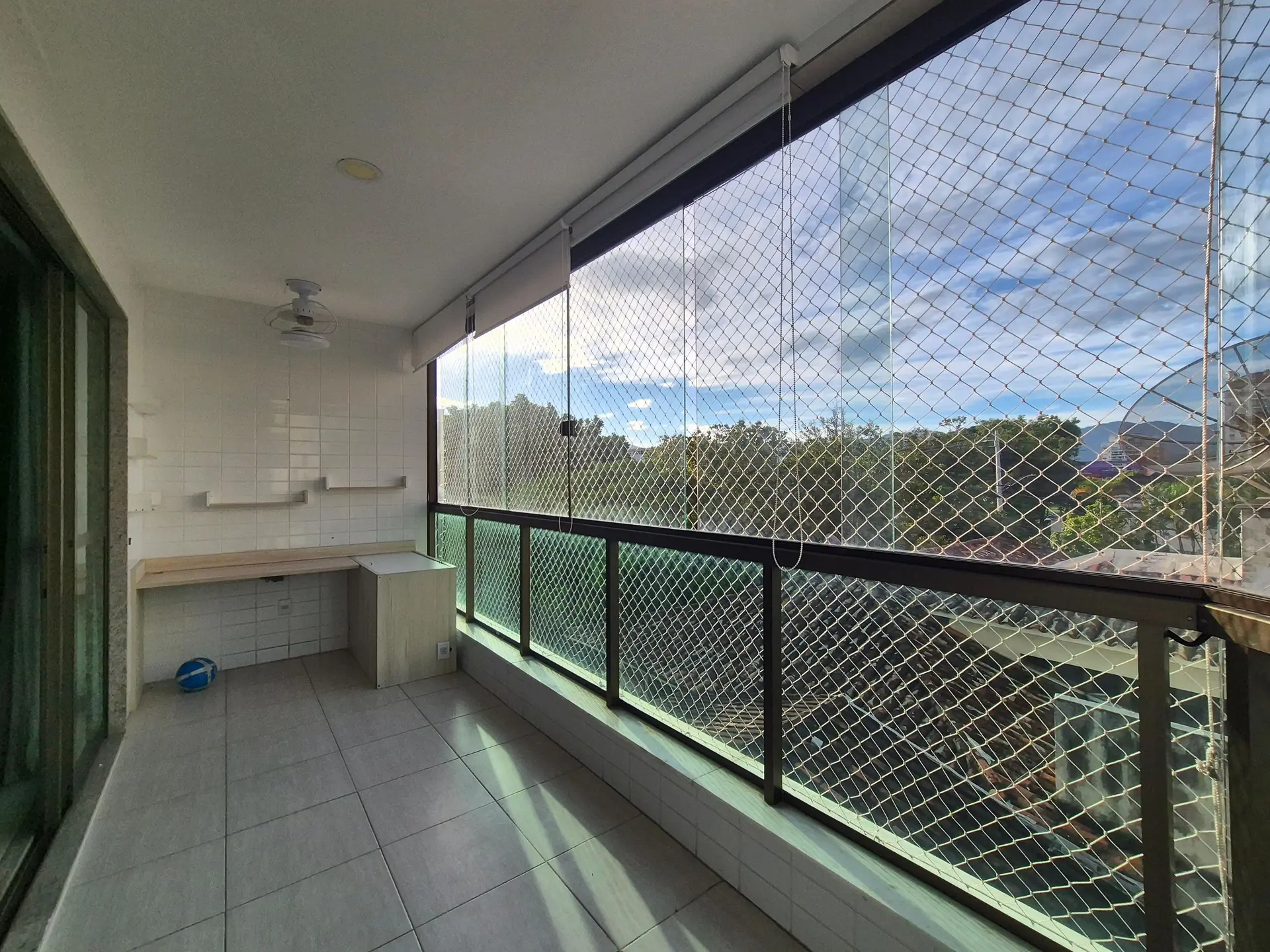 Apartamento de 2 quartos em condomínio com piscina — photo 20
