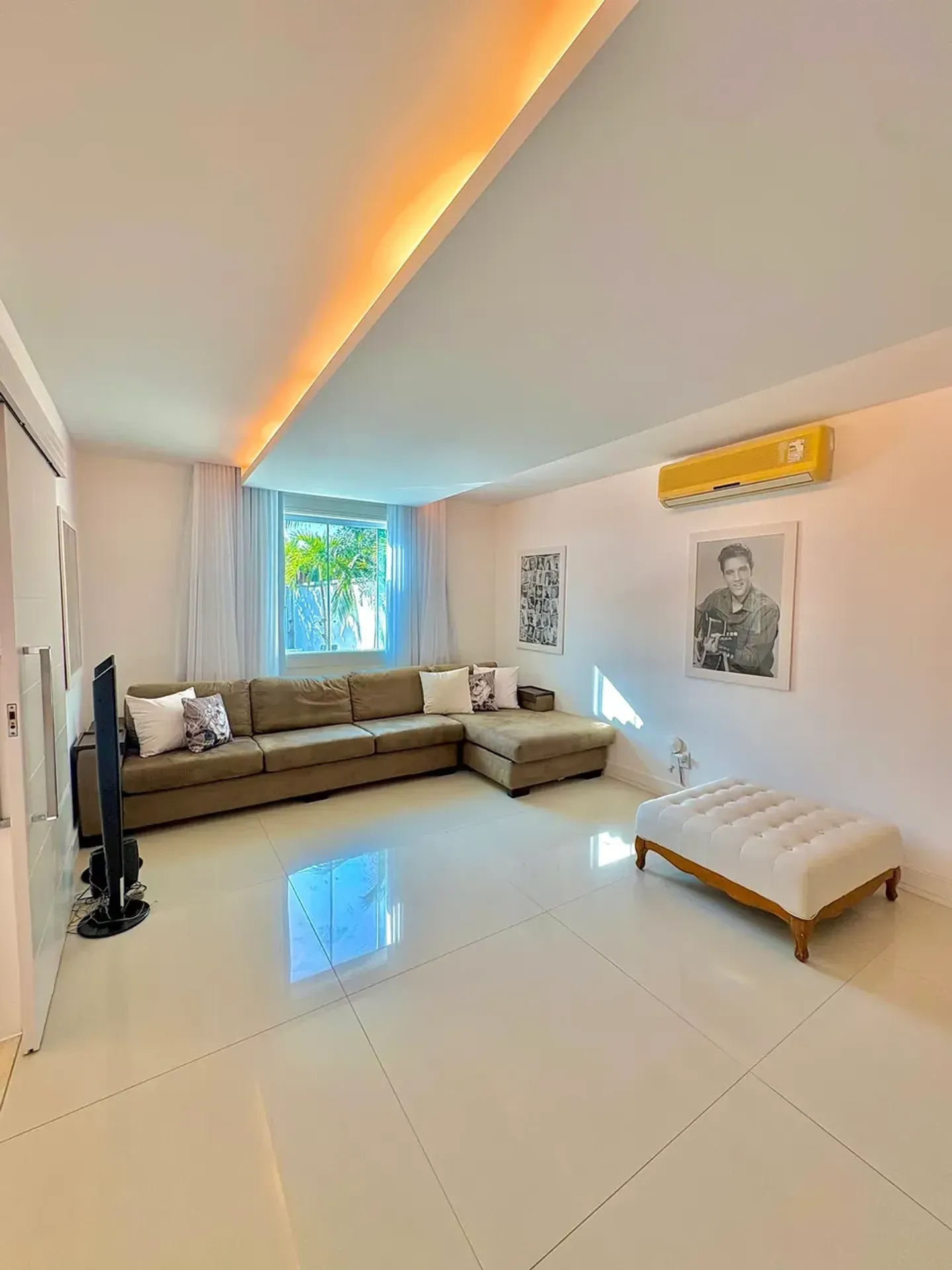 Furnished house with 6 en-suite bedrooms and 9 baths — photo 21