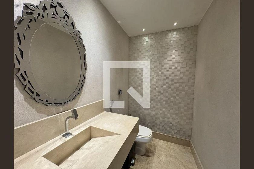 5 quartos e banheira: casa de 1000 m² — photo 7