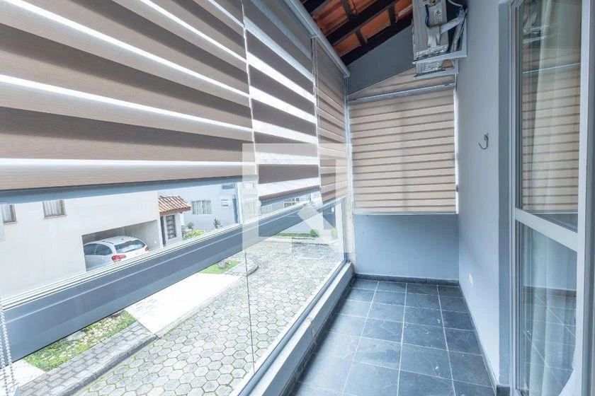 3-bedroom house with a home office in Curitiba — photo 31