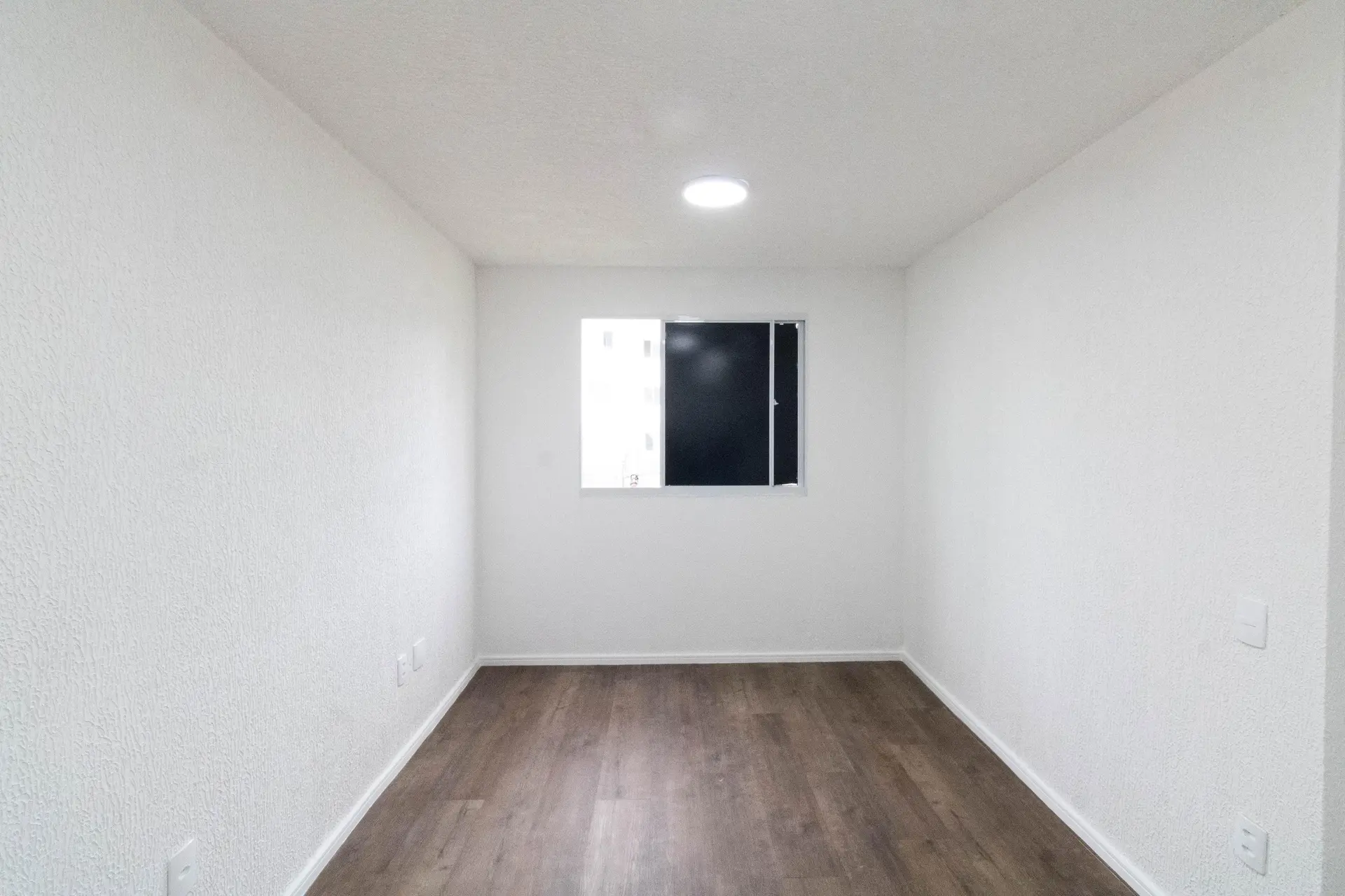 Apartment, 46 m², with wood or laminate floors — photo 25